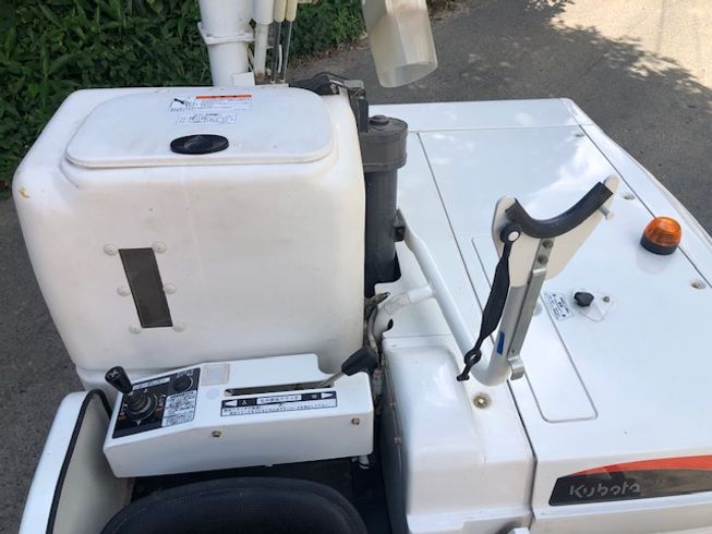 コンバイン AR216 写真５