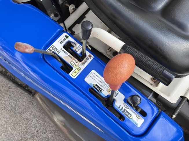 草刈機 ARM981 写真３