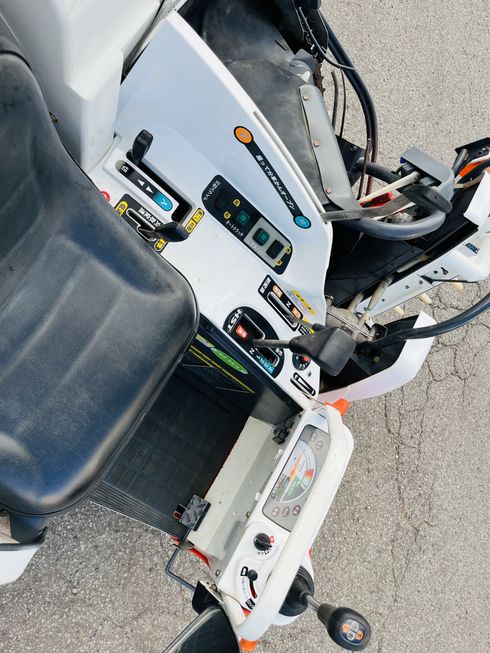 コンバイン ARN216 写真９