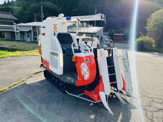 コンバイン ARN216 写真２