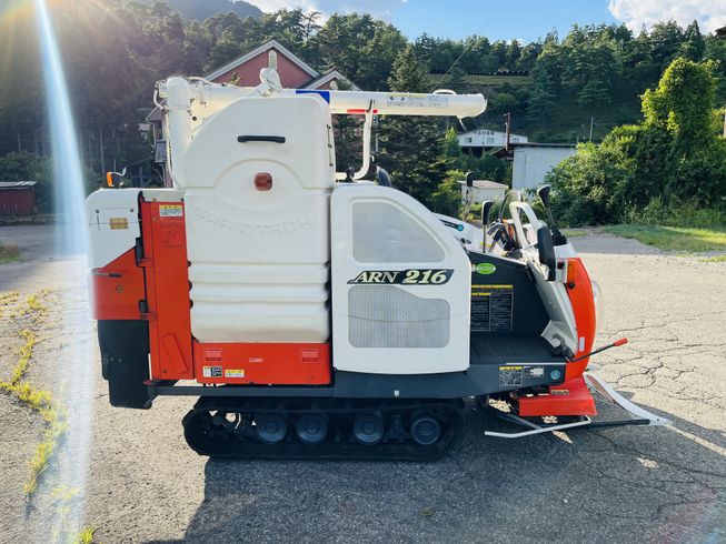 コンバイン ARN216 写真５