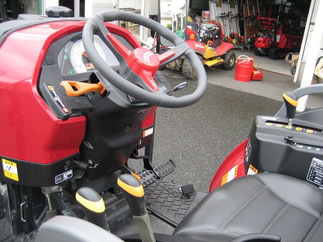 トラクター YT225A XUKS5P 写真８