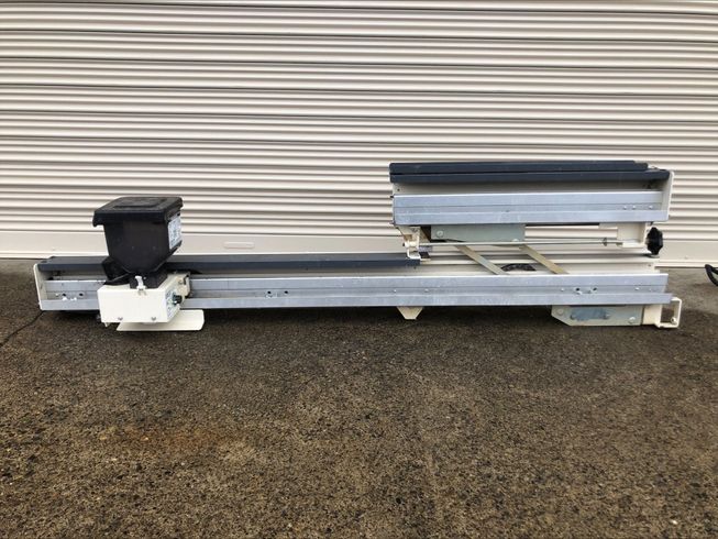 育苗箱施用剤散布機　らくまきちゃんR RMR8-N　上越〇 写真３