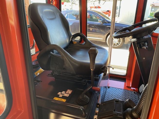 タイヤショベル　ホイールローダー R330 写真９