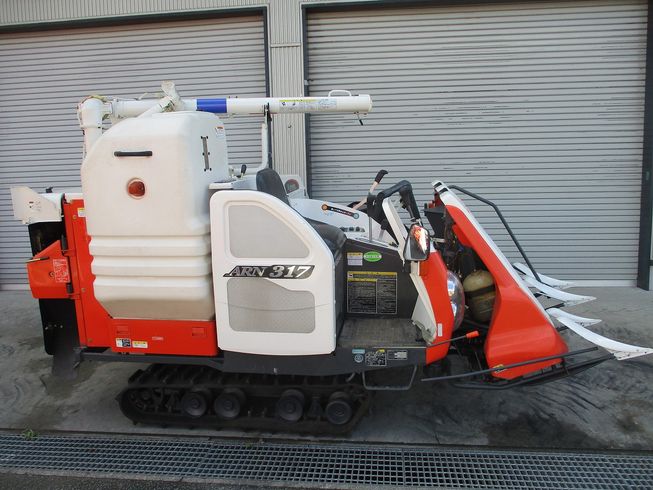 コンバイン ARN317 写真４