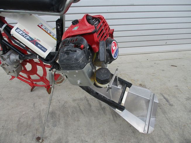 乗用式溝切機  MKF-A415 写真６