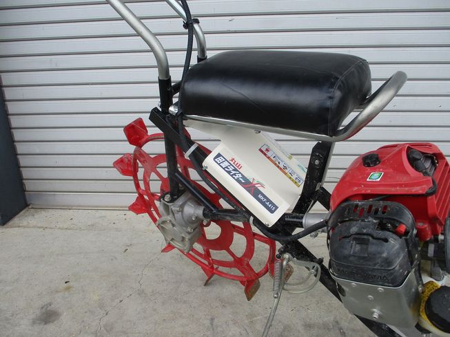 乗用式溝切機  MKF-A415 写真５