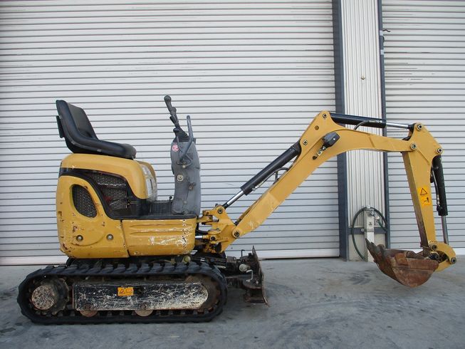 バックホー 008CR 写真４