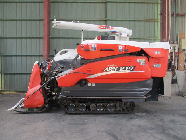 コンバイン ARN219 写真３