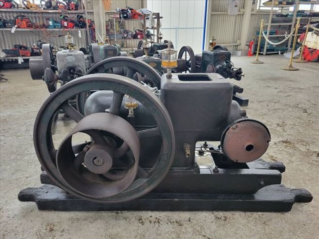 発動機 UF 写真５