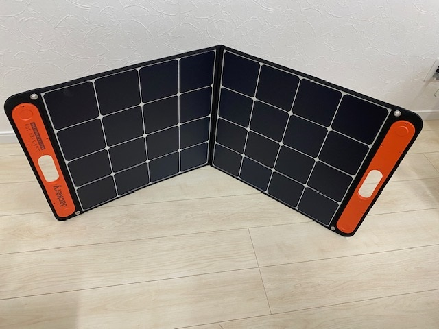 ポータブル蓄電器 400+ソーラパネルセット 写真４