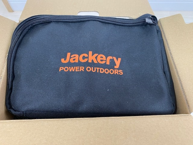 ポータブル蓄電器 400+ソーラパネルセット 写真８