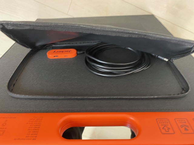 ポータブル蓄電器 400+ソーラパネルセット 写真７