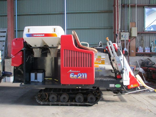 コンバイン Ee211 写真３