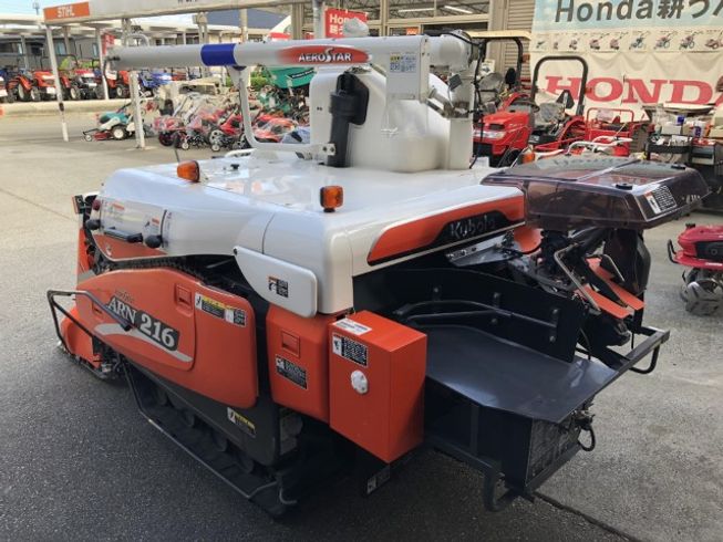 コンバイン ARN216 写真４