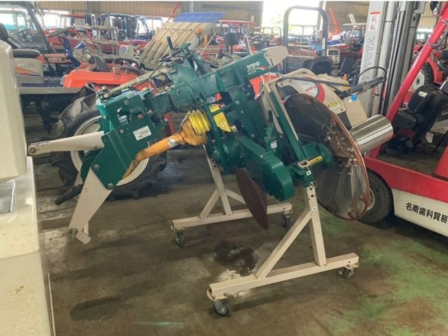 畦塗機 KN200T 写真３