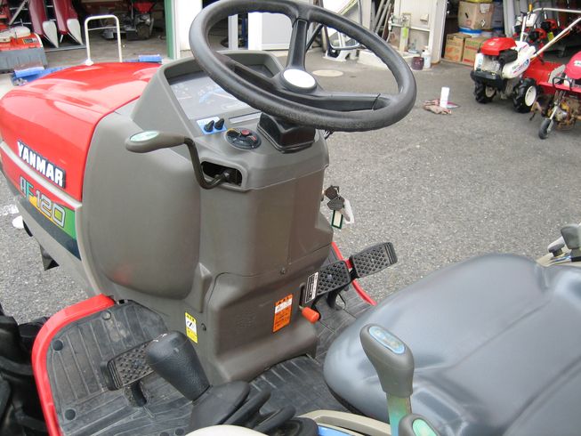 トラクター AF120VPUKS5ME 写真７