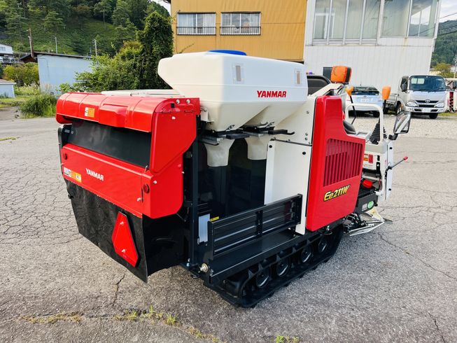 コンバイン Ee211W 写真５