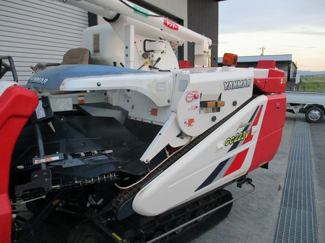 コンバイン GC223V 写真５