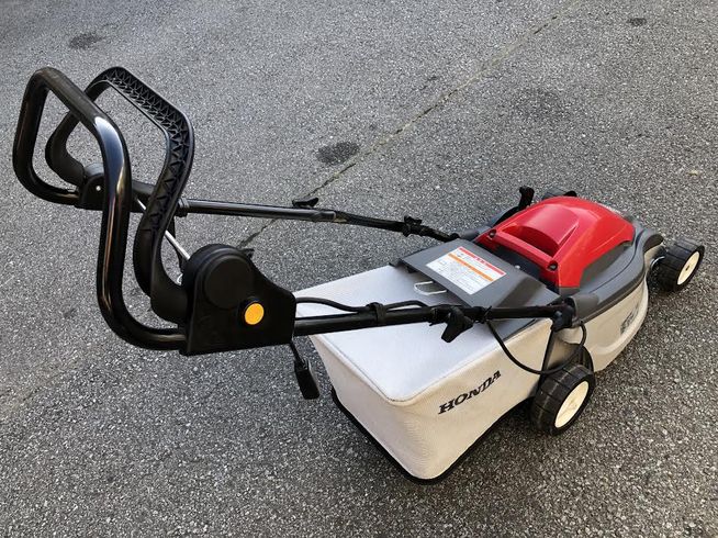 芝刈機 HRE370 写真３