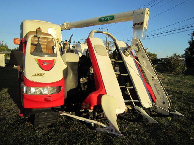 コンバイン AJ216 写真２