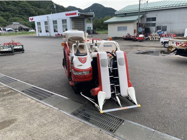 ヤンマー コンバイン 写真