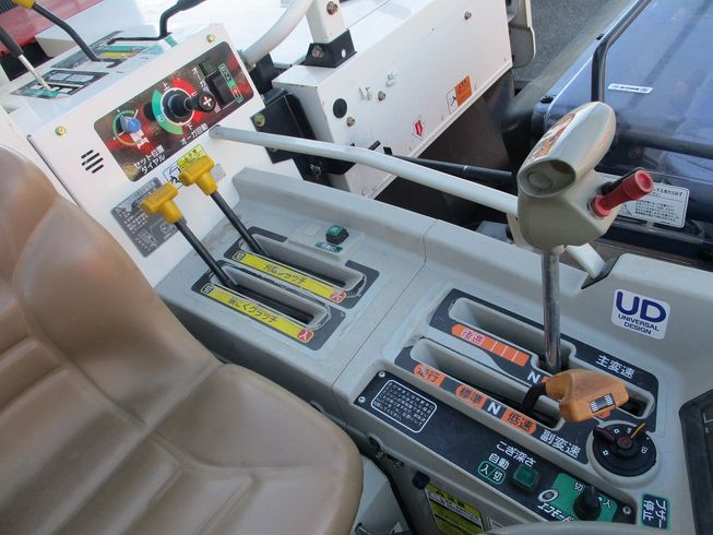 コンバイン GC335V 写真７