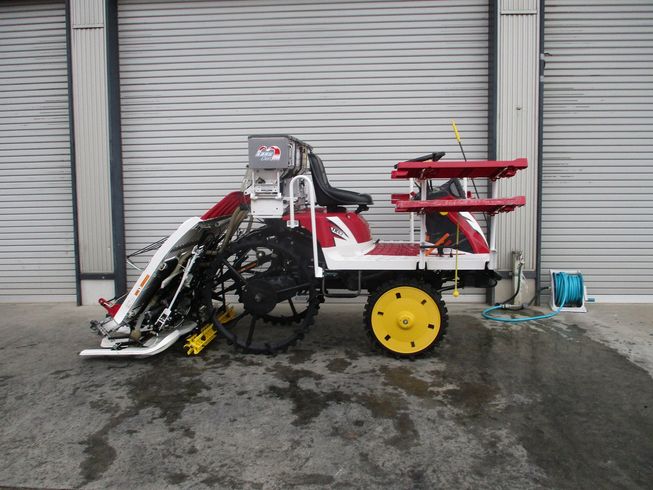 田植機 YR4J 写真３