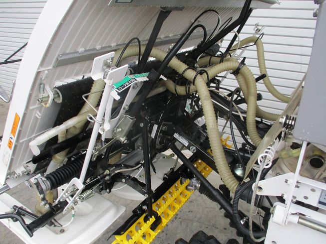 田植機 YR4J 写真７