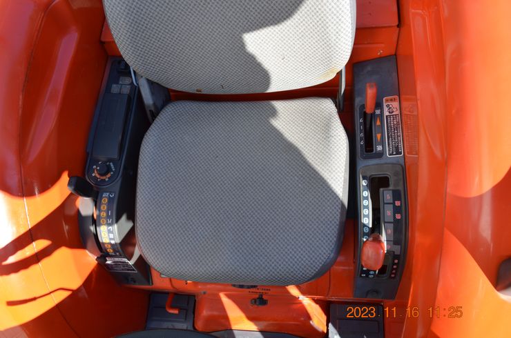 トラクター KL33FQBMAWF7 三陽ｸﾞﾚｲﾀｽﾛｰﾀﾞｰ付 写真８