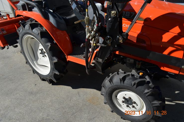 トラクター CTX187(ｸﾎﾞﾀKB185) 写真６