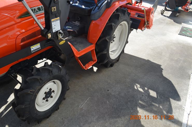 トラクター CTX187(ｸﾎﾞﾀKB185) 写真７