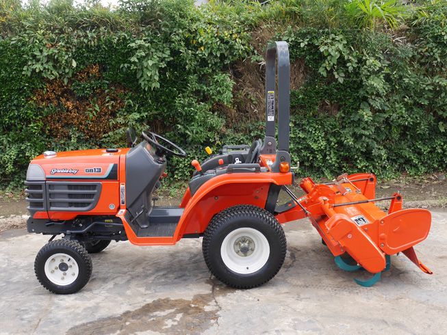 トラクター GB13 写真３