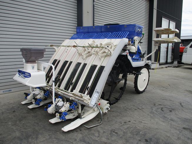 田植機 PQZ4-DULF 写真４