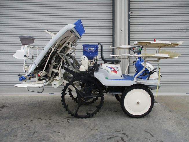 田植機 PQZ4-DULF 写真２