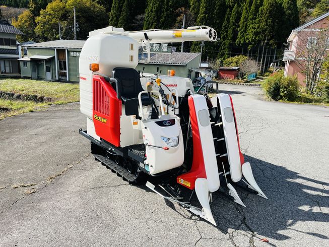 コンバイン Ee214W 写真２