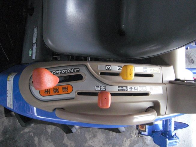 トラクター TH253GQ-A16VD 写真４