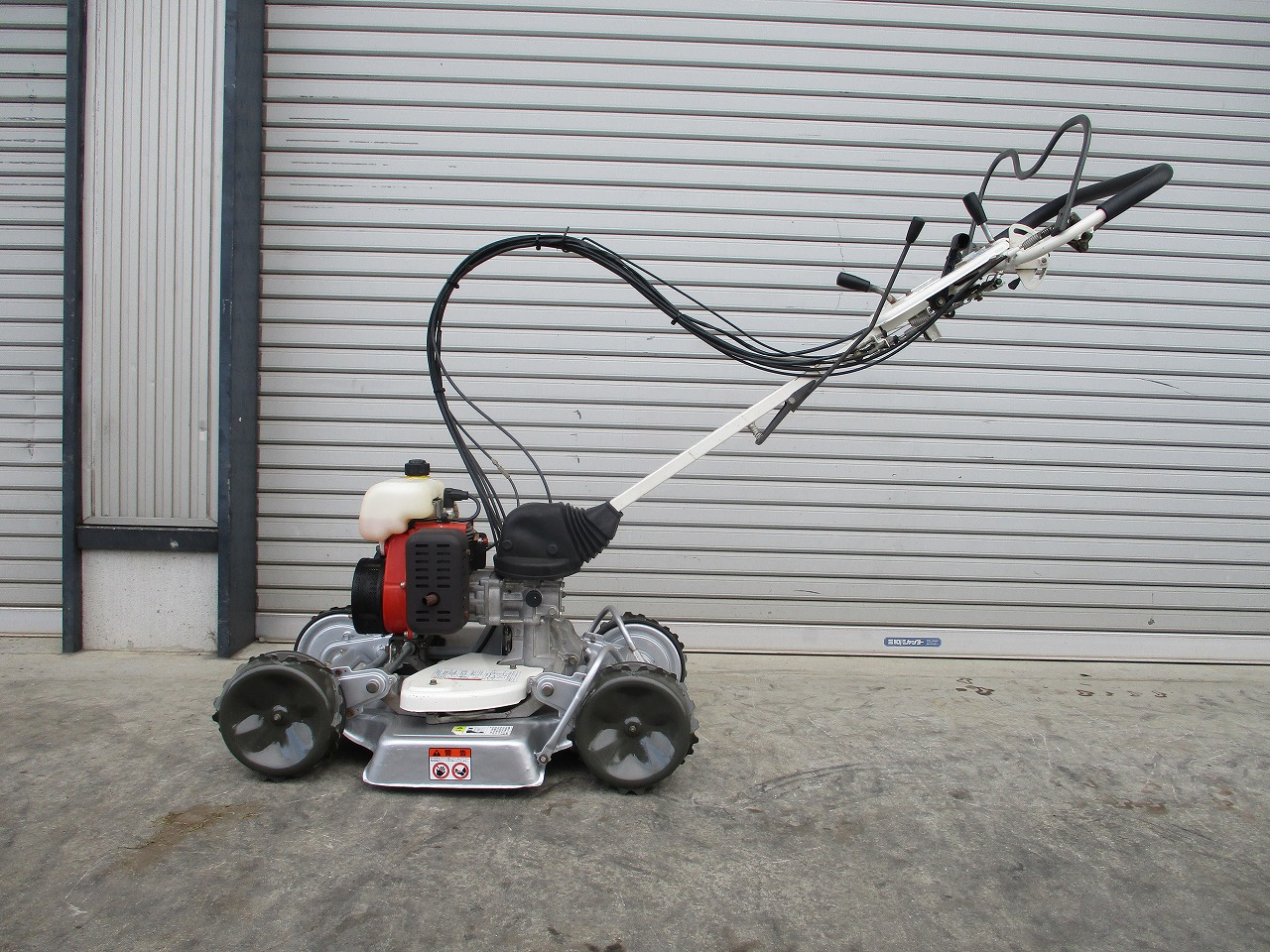 畦草刈機 SP850A 写真２