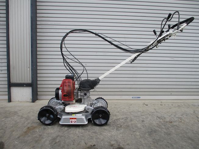 畦草刈機 SP851 写真２