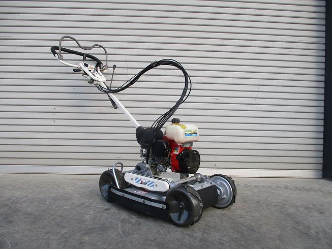 畦草刈機 SP850A 写真２