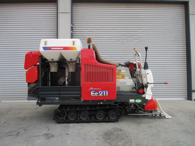 コンバイン Ee211 写真４