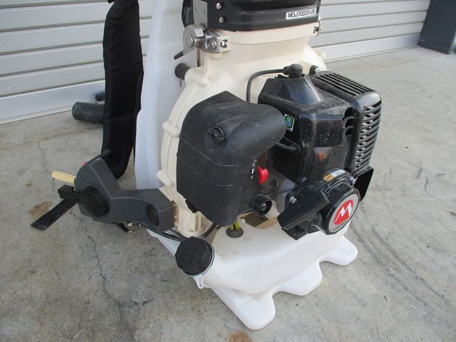 背負動力散布機 MDJ7000G 写真９