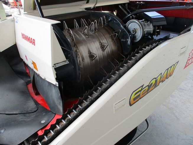 コンバイン Ee214W 写真７