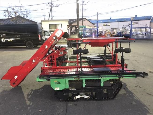 トマト収穫機 HGH505 写真４