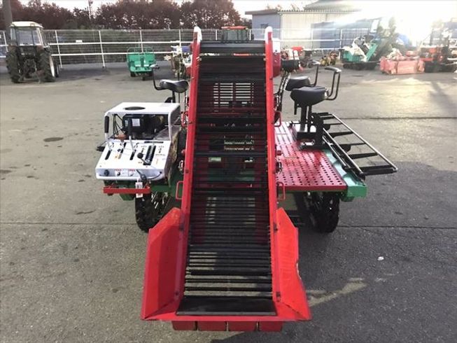 トマト収穫機 HGH505 写真５