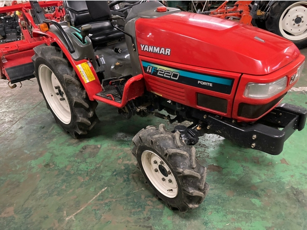 トラクター AF220 写真２