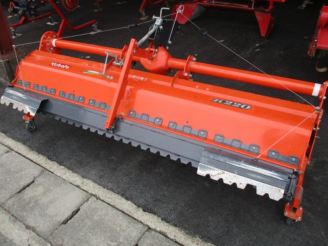 ハロー ZL220 写真３