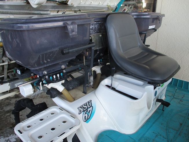 田植機 NSU67 写真８