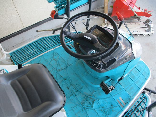 田植機 NSU67 写真７