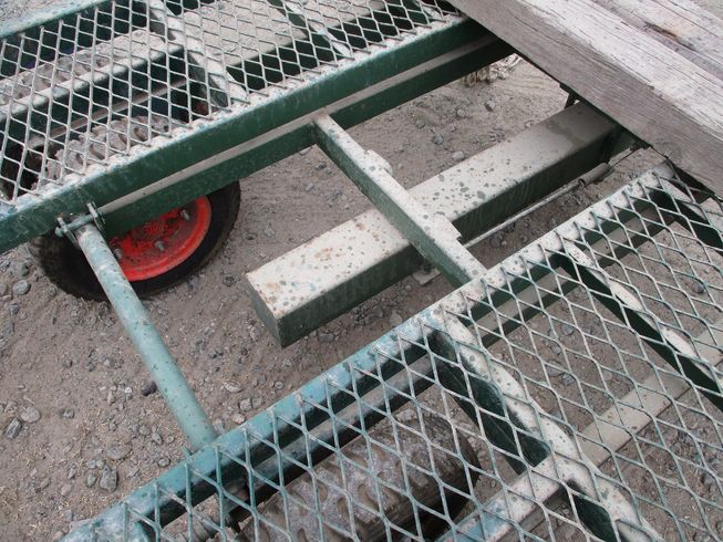 トレーラー 不明 写真５